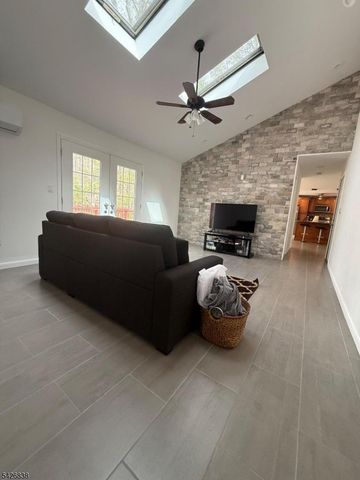 22 Karen Rd, Vernon Twp., NJ 07422