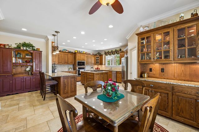 800 Grove Rd, Morrison, TN 37357