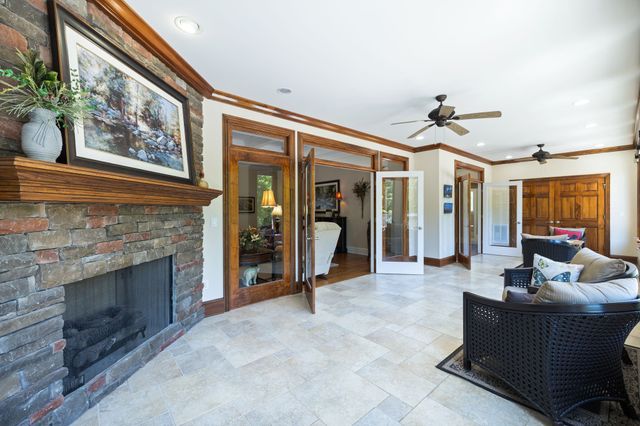 800 Grove Rd, Morrison, TN 37357