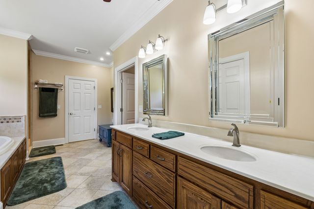 800 Grove Rd, Morrison, TN 37357