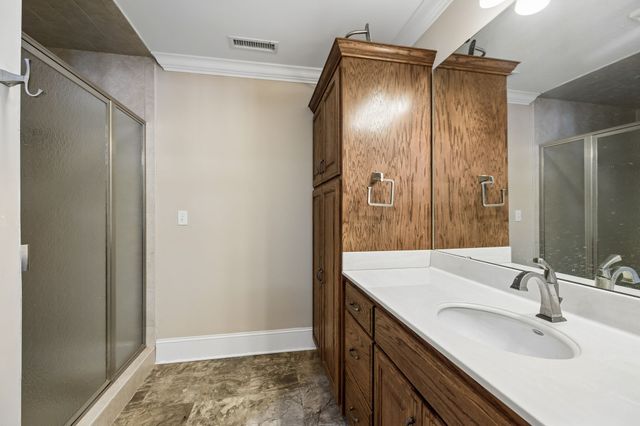 800 Grove Rd, Morrison, TN 37357