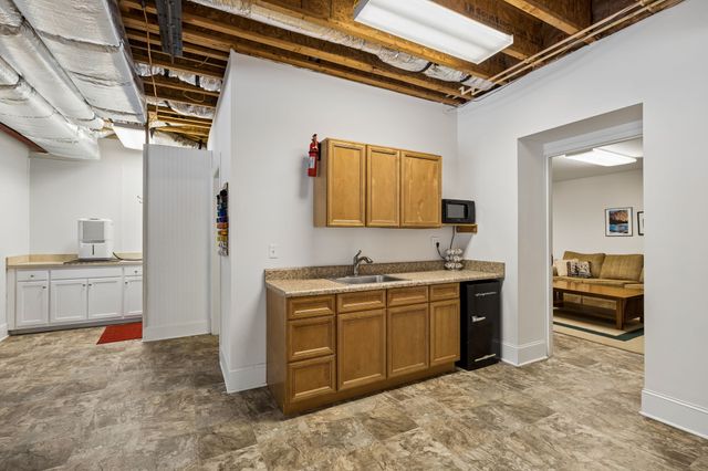 800 Grove Rd, Morrison, TN 37357