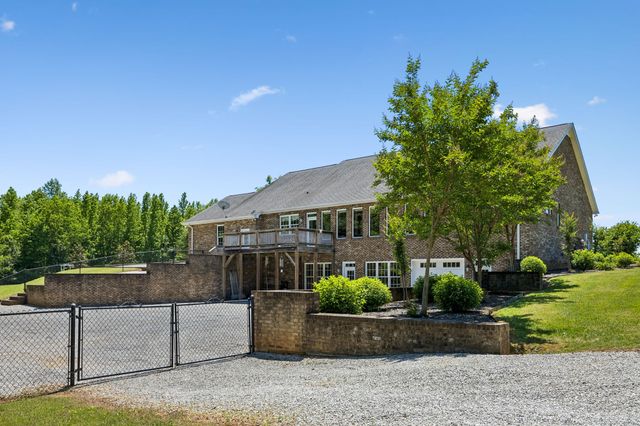 800 Grove Rd, Morrison, TN 37357
