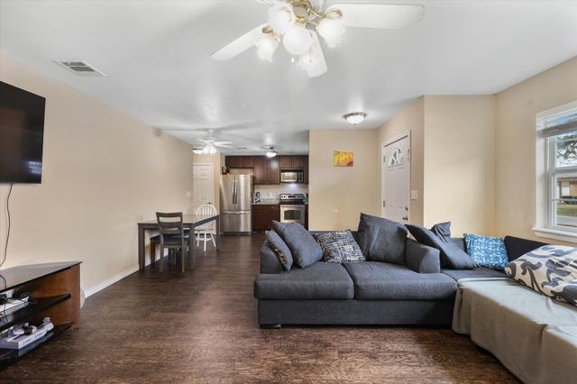 304 Boliver Avenue, Lake Dallas, TX 75065