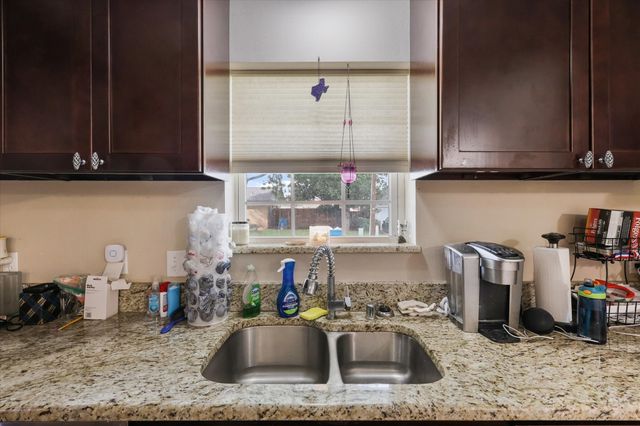 304 Boliver Avenue, Lake Dallas, TX 75065