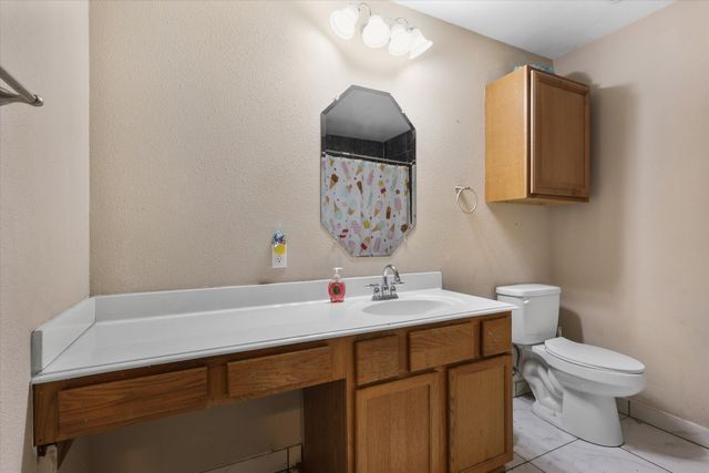 304 Boliver Avenue, Lake Dallas, TX 75065