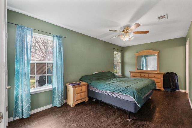 304 Boliver Avenue, Lake Dallas, TX 75065