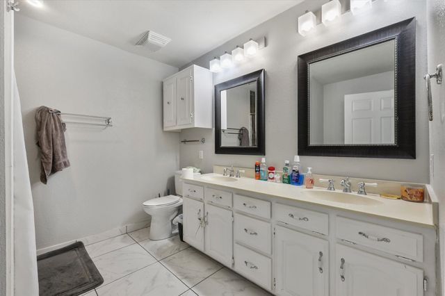 304 Boliver Avenue, Lake Dallas, TX 75065