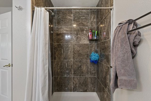 304 Boliver Avenue, Lake Dallas, TX 75065