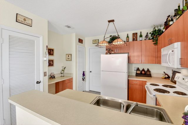 501 Belmont Place, Boynton Beach, FL 33436