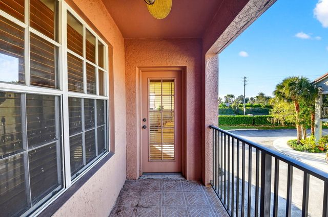 501 Belmont Place, Boynton Beach, FL 33436