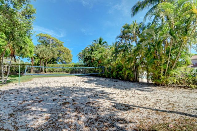 501 Belmont Place, Boynton Beach, FL 33436