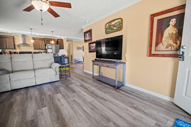 59 Village Lane, Russell Springs, KY 42642