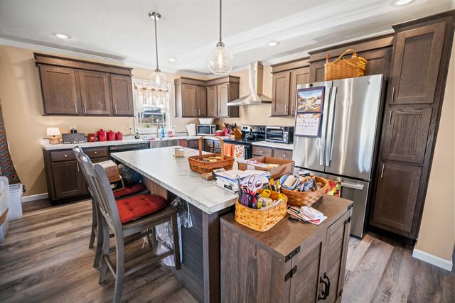 59 Village Lane, Russell Springs, KY 42642