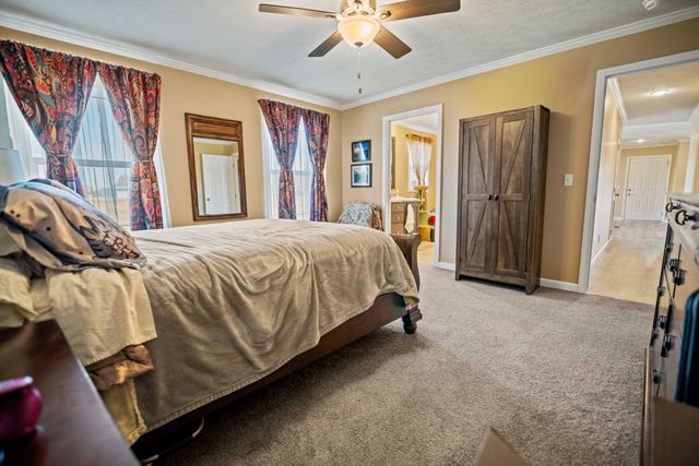 59 Village Lane, Russell Springs, KY 42642