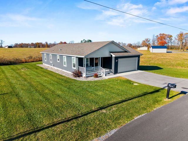 59 Village Lane, Russell Springs, KY 42642