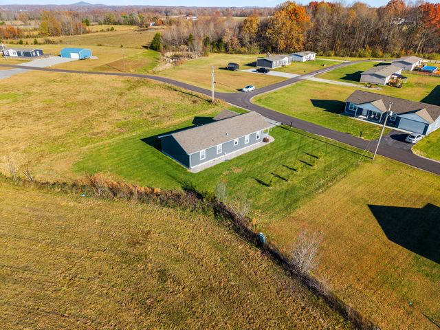 59 Village Lane, Russell Springs, KY 42642