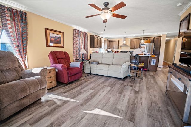 59 Village Lane, Russell Springs, KY 42642