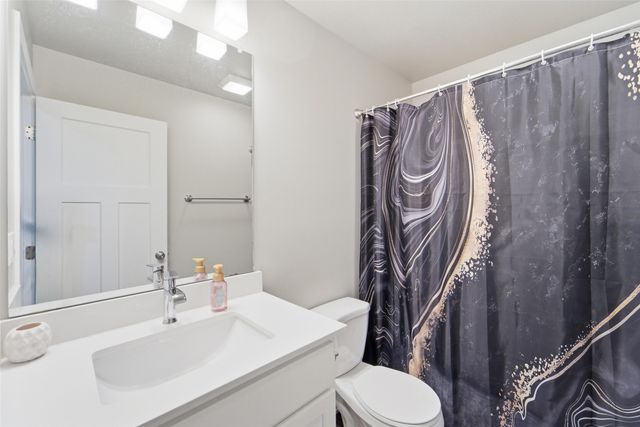 1414 NE Cedarwood Drive, Grimes, IA 50111