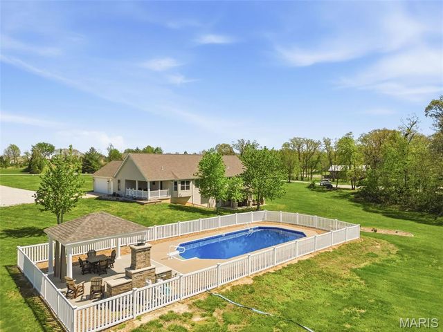216 Deer View Drive, Troy, MO 63379