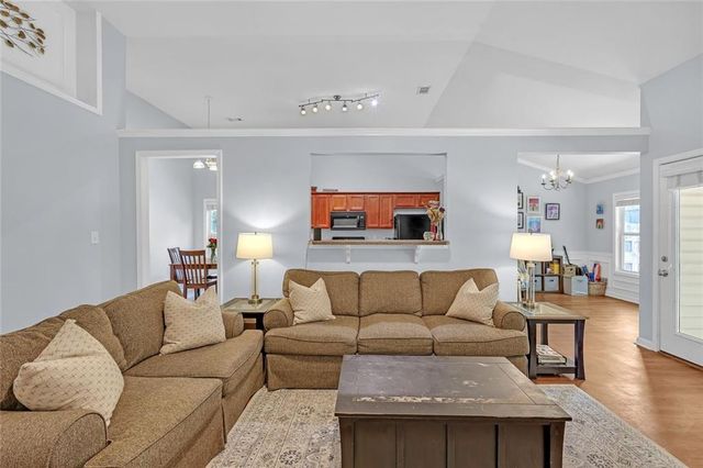 2511 Southhaven Lane, Buford, GA 30519