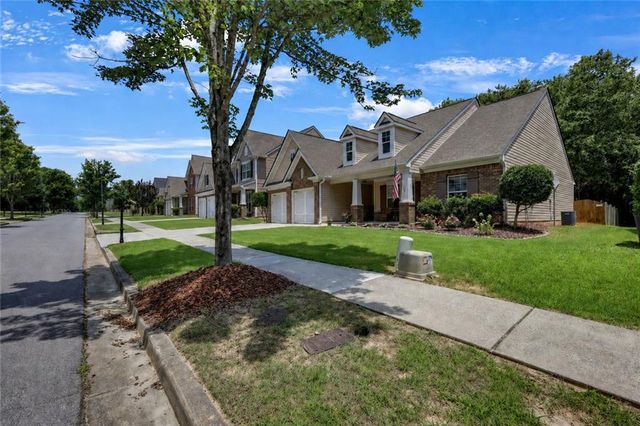 2511 Southhaven Lane, Buford, GA 30519