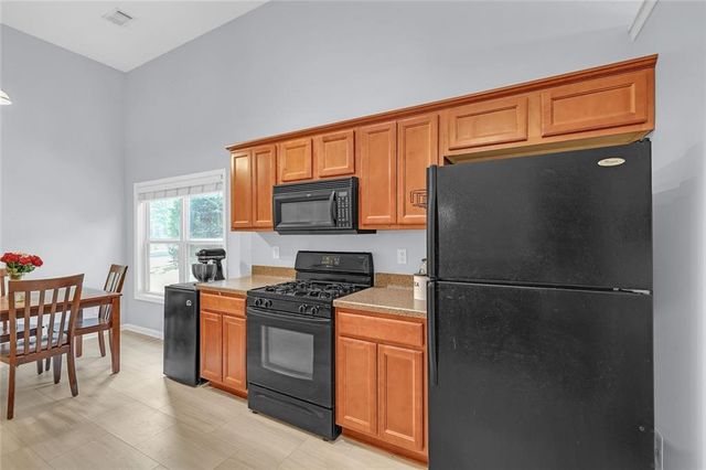 2511 Southhaven Lane, Buford, GA 30519