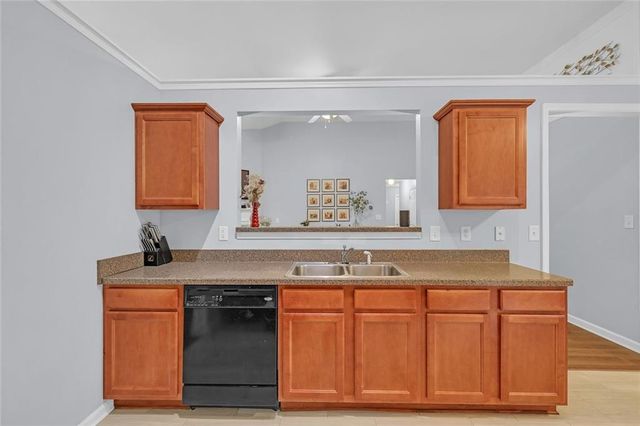2511 Southhaven Lane, Buford, GA 30519