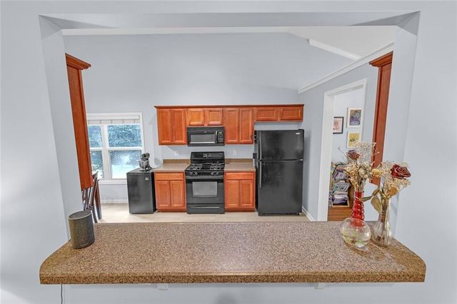 2511 Southhaven Lane, Buford, GA 30519
