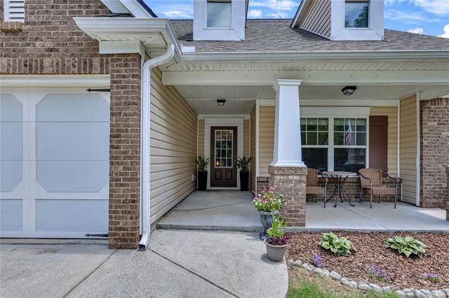 2511 Southhaven Lane, Buford, GA 30519