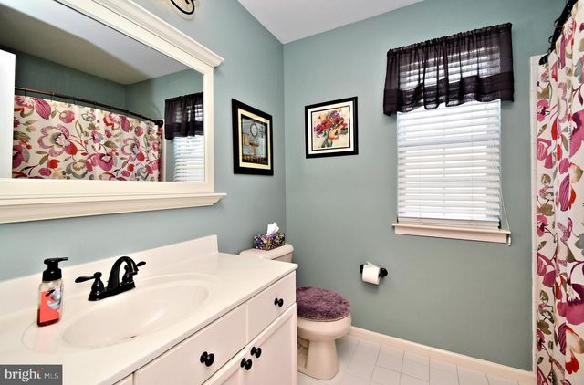9958 GARDENIA LN, Philadelphia, PA 19115