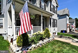 9958 GARDENIA LN, Philadelphia, PA 19115