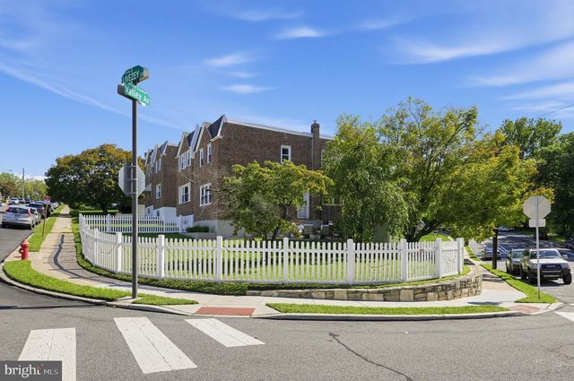 700 LIVEZEY LN, Philadelphia, PA 19128