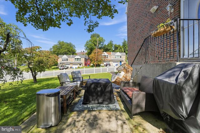 700 LIVEZEY LN, Philadelphia, PA 19128