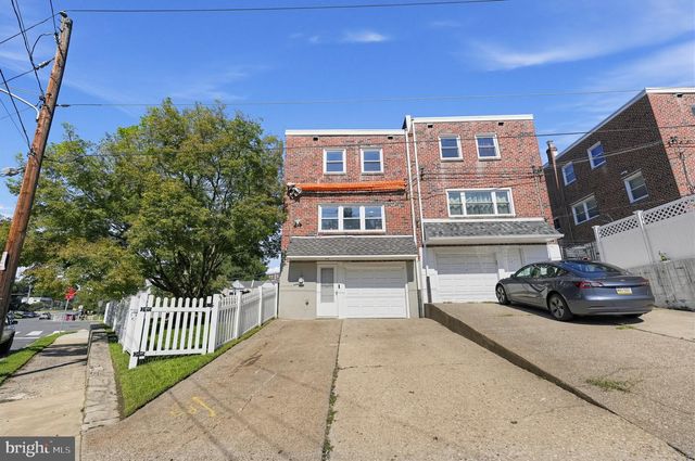 700 LIVEZEY LN, Philadelphia, PA 19128