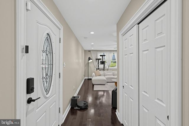700 LIVEZEY LN, Philadelphia, PA 19128
