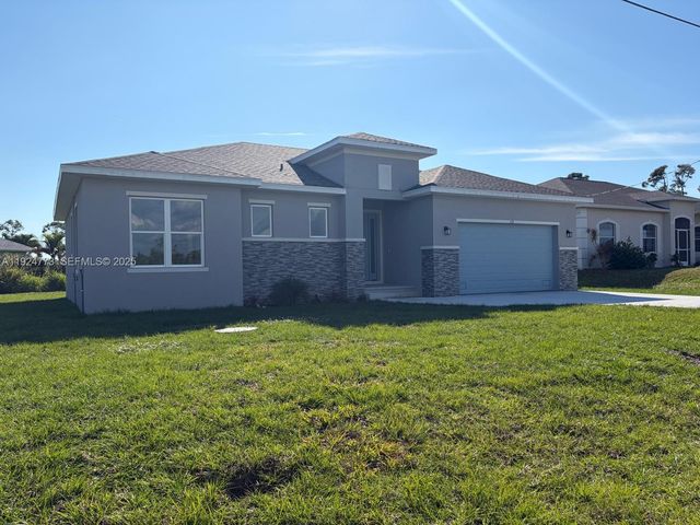 13 Lateen Sail Drive, Placida, FL 33946