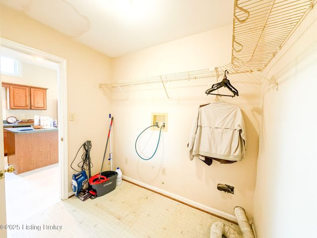 1215 Mike Brown Ln, Taylorsville, KY 40071