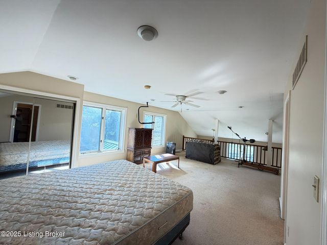 1215 Mike Brown Ln, Taylorsville, KY 40071