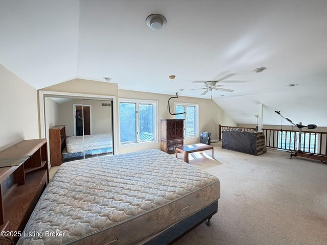 1215 Mike Brown Ln, Taylorsville, KY 40071