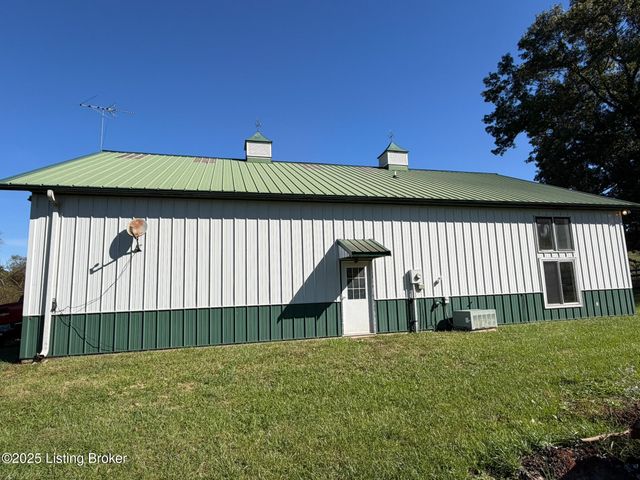 1215 Mike Brown Ln, Taylorsville, KY 40071