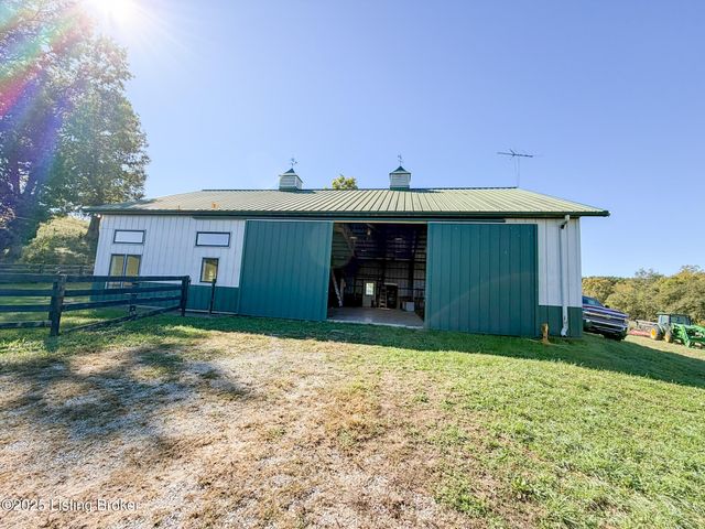 1215 Mike Brown Ln, Taylorsville, KY 40071