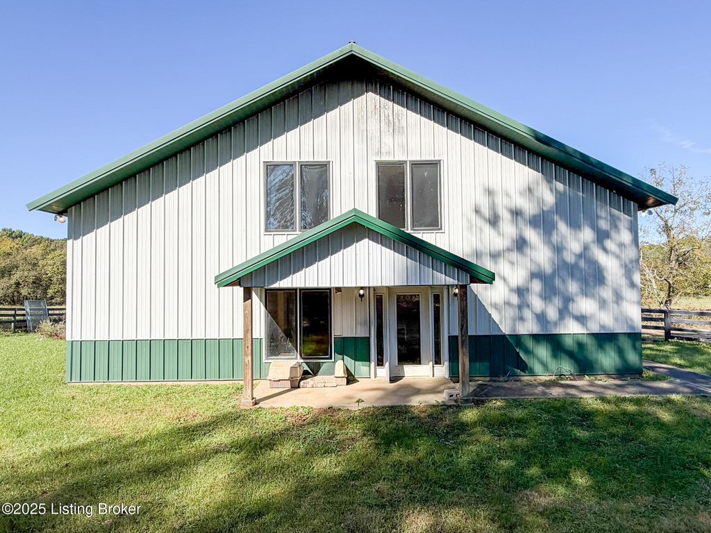 1215 Mike Brown Ln, Taylorsville, KY 40071