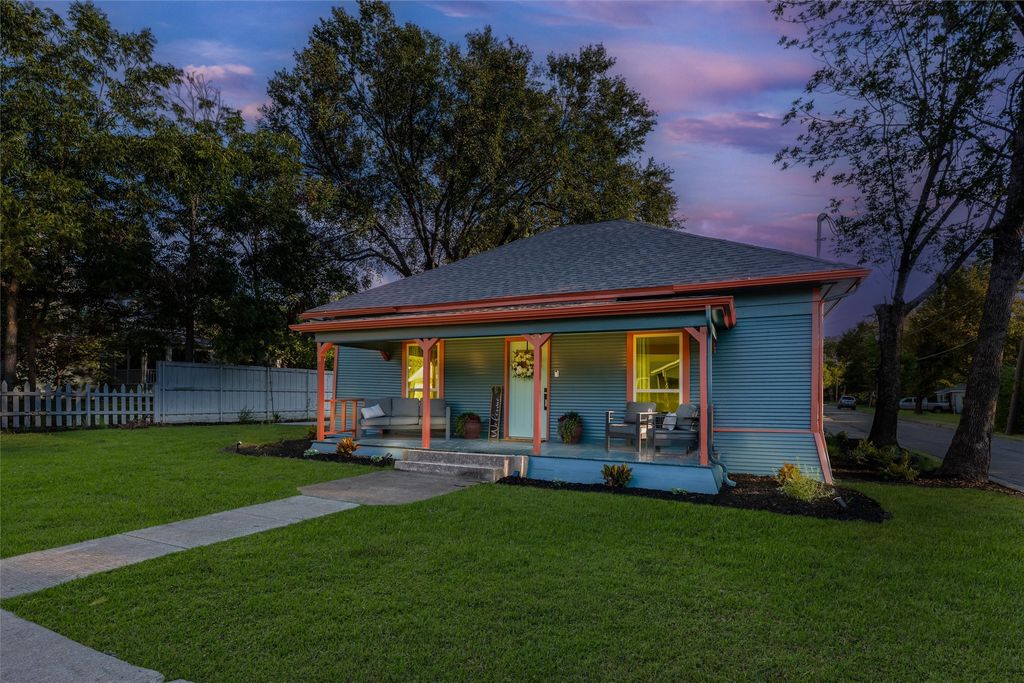 809 W Lamar Street, Mckinney, TX 75069