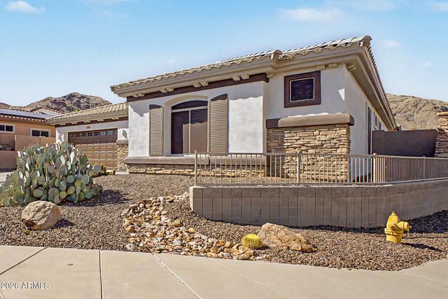 2704 W NIGHTHAWK Way, Phoenix, AZ 85045