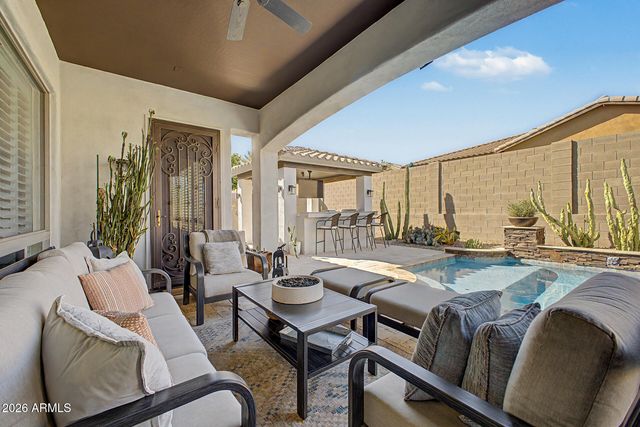 2704 W NIGHTHAWK Way, Phoenix, AZ 85045