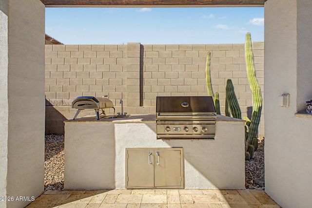 2704 W NIGHTHAWK Way, Phoenix, AZ 85045