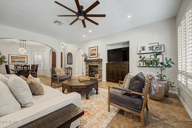 2704 W NIGHTHAWK Way, Phoenix, AZ 85045