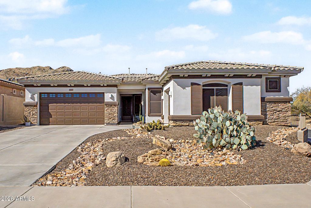 2704 W NIGHTHAWK Way, Phoenix, AZ 85045