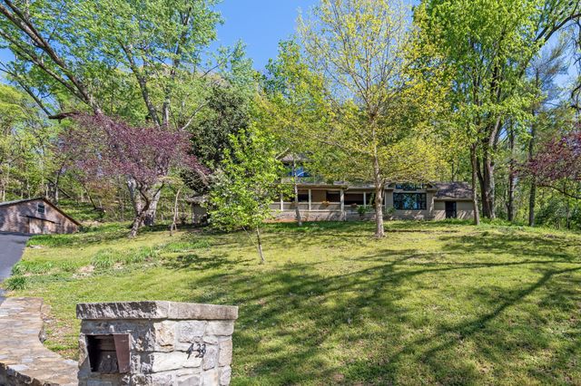 433 Grayson Dr, Nashville, TN 37205